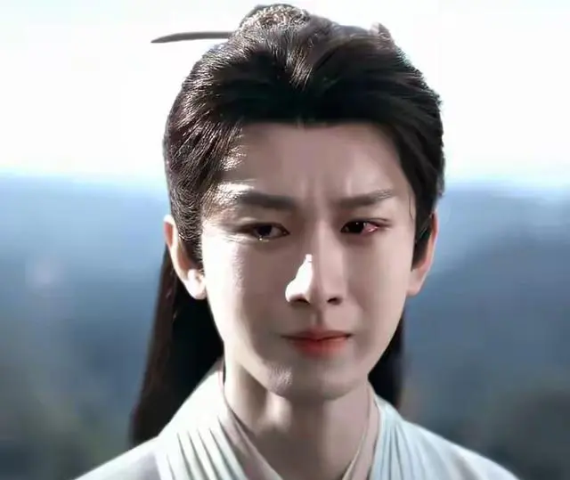 任嘉伦《佳偶天成》开播4小时破18000热度但口碑崩盘：细节速览