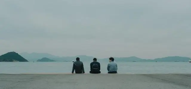 《纵横四海》五一档重映票房仅800万，经典IP面临新旧观影逻辑断层：细节速览
