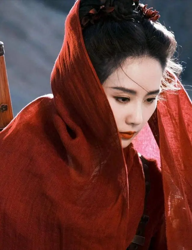 刘诗诗任如意角色三年后再度登热搜，古装清冷系表演获持续讨论：现场图